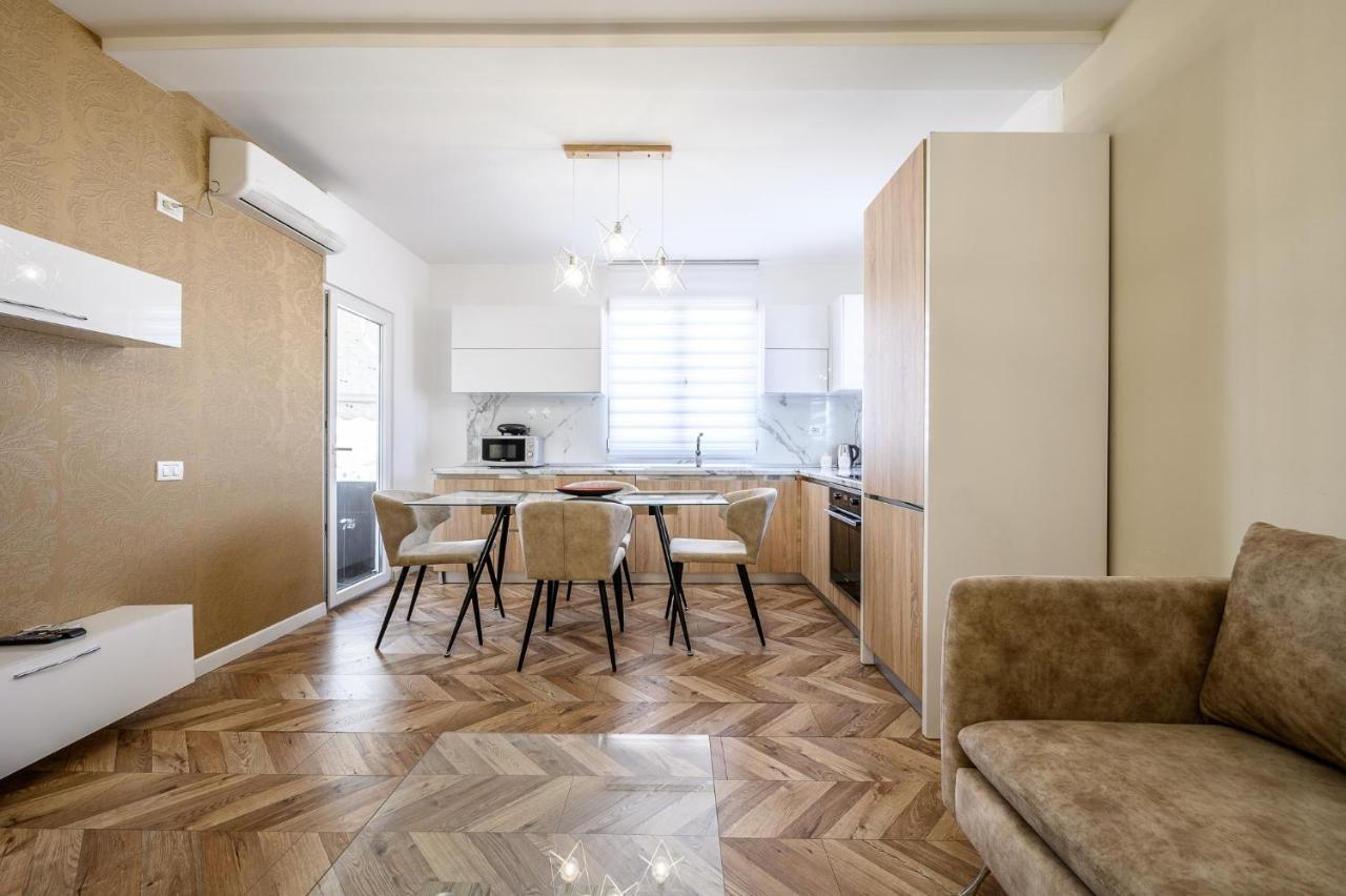 Miku Apartments-Luxury City View At Wilson Square Tirana Exteriér fotografie